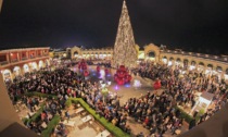 Il 13 novembre si accendono i due alberi di Natale all'Outlet di Serravalle Scrivia
