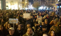 Sardine Alessandria: migliaia di persone in piazza Marconi
