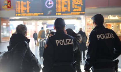 Torino: furto a Porta Nuova, arrestate due persone
