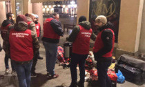 Torino: CasaPound distribuisce coperte e bevande calde ai senzatetto