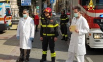 Genova: l'omaggio dei Vigili del Fuoco agli ospedali della città