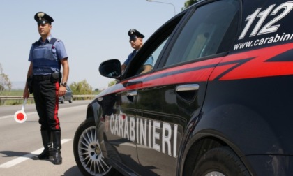 Casale: la figlia non riesce a tornare a casa, padre senza patente chiede aiuto ai Carabiniere