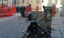 Casale Monferrato: lavori per sistemare il porfido in centro storico