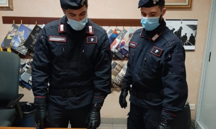 Torino, pusher nasconde cocaina sotto la mascherina, arrestato dai Carabinieri