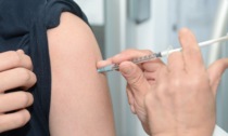La campagna vaccinale mette il turbo: da lunedì prenotazioni anche per gli over 40