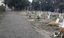 Alessandria: intervento al cimitero monumentale, sistemata ghiaia su tratto fangoso