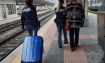 Controlli Polizia nelle stazioni e sui treni durante le festività: 2 arresti e 23 denunce