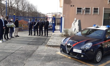 Ivrea, Istituto Superiore “Olivetti”: studenti depongono fiori in ricordo delle vittime dell'attentato in Congo