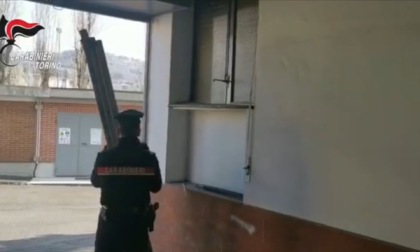 Torino, Carabinieri arrestano 2 potenziali rapinatori in casa