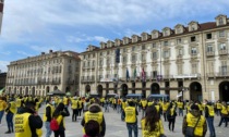 Torino: in piazza i lavoratori di “gioco legale”, c'è chi arriva a piedi da Bosco Marengo