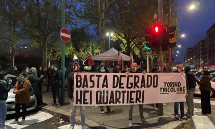 Camper abusivi in via Boston: Torino Tricolore e residenti in strada