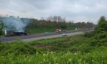 Camion in fiamme sulla A26: riaperto il tratto tra Predosa e Ovada verso Genova