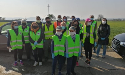 Novi Ligure, operai della Pernigotti e volontari ripuliscono le strade di Merella