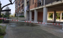 Alessandria, tragedia in via Don Giovine: donna precipita dal balcone e muore