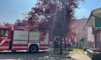 Spinetta Marengo: incendio vicino alla chiesa di via Frugarolo, nessun ferito