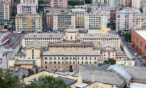 Genova, detenuto dà fuoco alla cella: evacuato un reparto del carcere