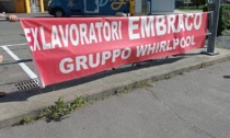 Torino: presidio dei lavoratori dell'ex Embraco alla partenza del Giro d'Italia