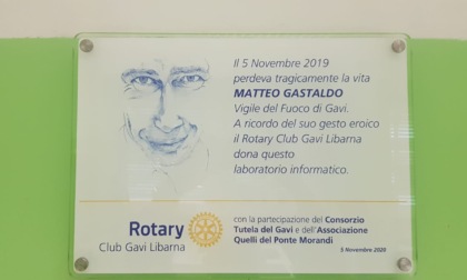 L'aula di informatica della scuola media di Gavi intitolata a Matteo Gastaldo