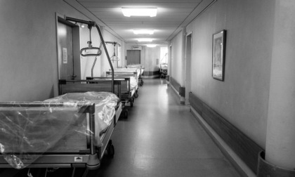 Maxi incidente sulla A12: ricoverati nel reparto di Ortopedia del San Martino due dei feriti