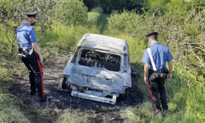 Gassino Torinese: cadavere carbonizzato in auto, probabile suicidio