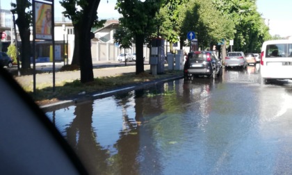 Alessandria: allagamenti in città a causa della pioggia, cade impalcatura in lungo Tanaro Magenta