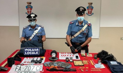 Torino: finti dipendenti acquedotto e vigili raggirano anziana, due arresti