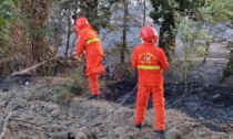 Incendio domato fra Tortona e Alessandria: la strada è di nuovo accessibile