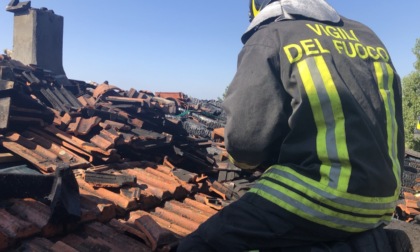 Borghetto Borbera: tetto in fiamme, intervengono i Vigili del Fuoco