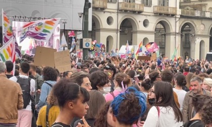Torino Pride 2021: nel corteo la sindaca Appendino e la madrina Vladimir Luxuria