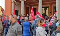 Disordini a Roma: la gente esprime la sua rabbia e il proprio dissenso