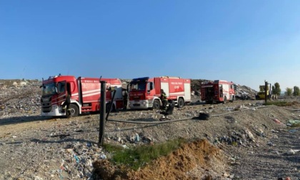 Incendio alla discarica di Casale Monferrato: Vigili del Fuoco sul posto