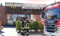 Incendio al McDonald's in via Giordano Bruno ad Alessandria: nessun ferito e situazione sotto controllo