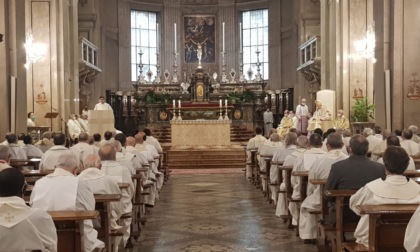 Tortona: il nuovo vescovo Marini celebra la messa con i sacerdoti del territorio