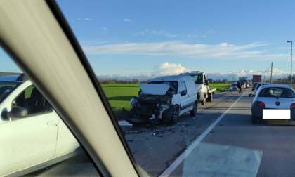 Castellazzo Bormida: frontale tra due auto sulla SP 185, quattro feriti