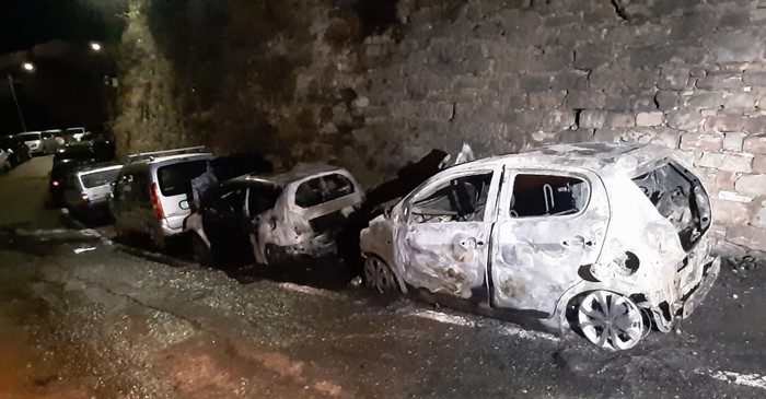 Diverse auto incendiate nella notte di Natale a Sanremo e Ventimiglia