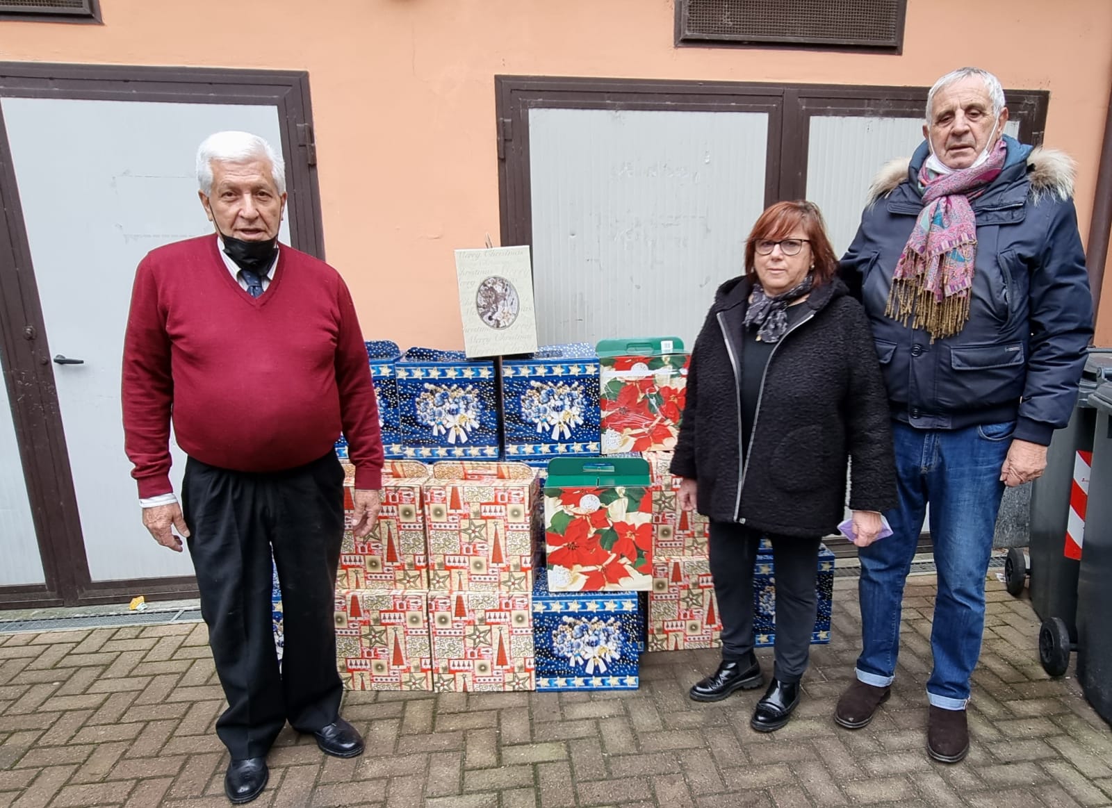 Novi Ligure: i lavoratori Acos donano strenne natalizie alla San Vincenzo