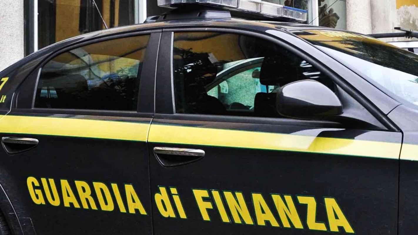 La Guardia di Finanza di Torino sequestra 7 mila capi di lusso contraffatti