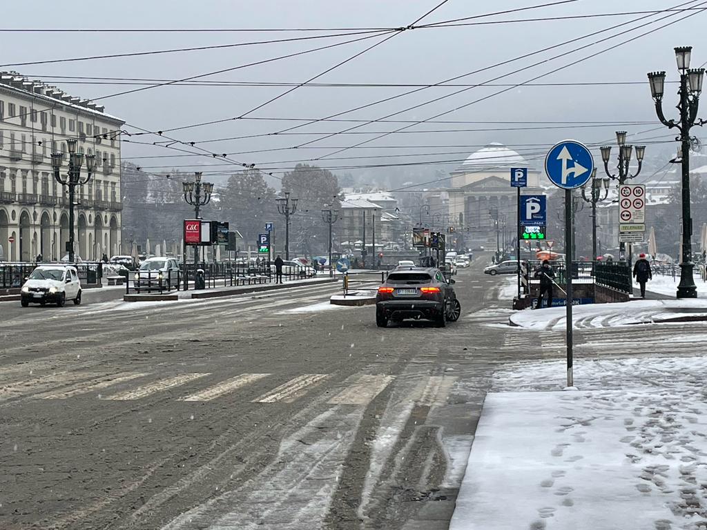 Torino, via libera al "piano neve": previste più ore di intervento