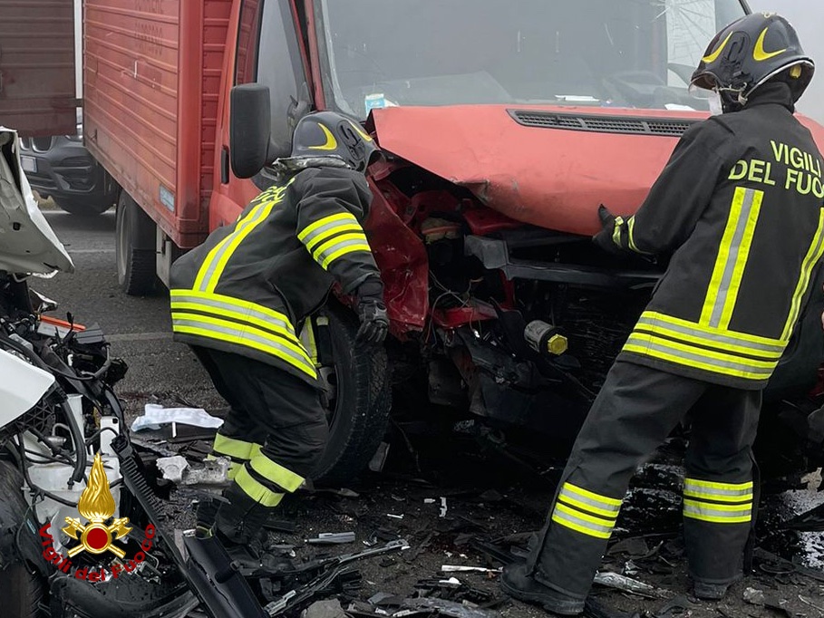 Carentino: incidente tra un camion e un'auto, donna in codice rosso all'Ospedale di Alessandria