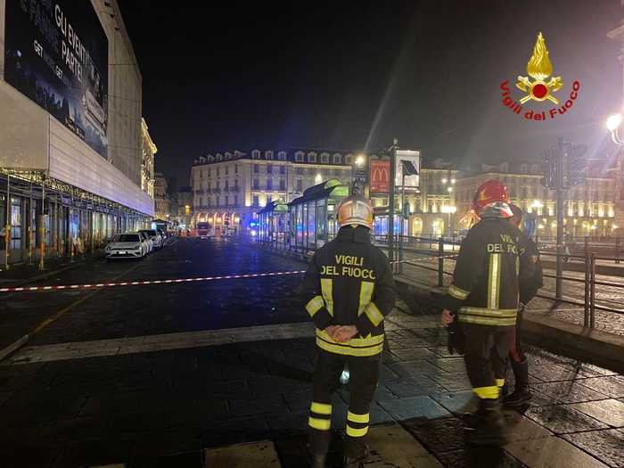 Torino, fuga di gas in centro città, intervento dei Vigili del Fuoco