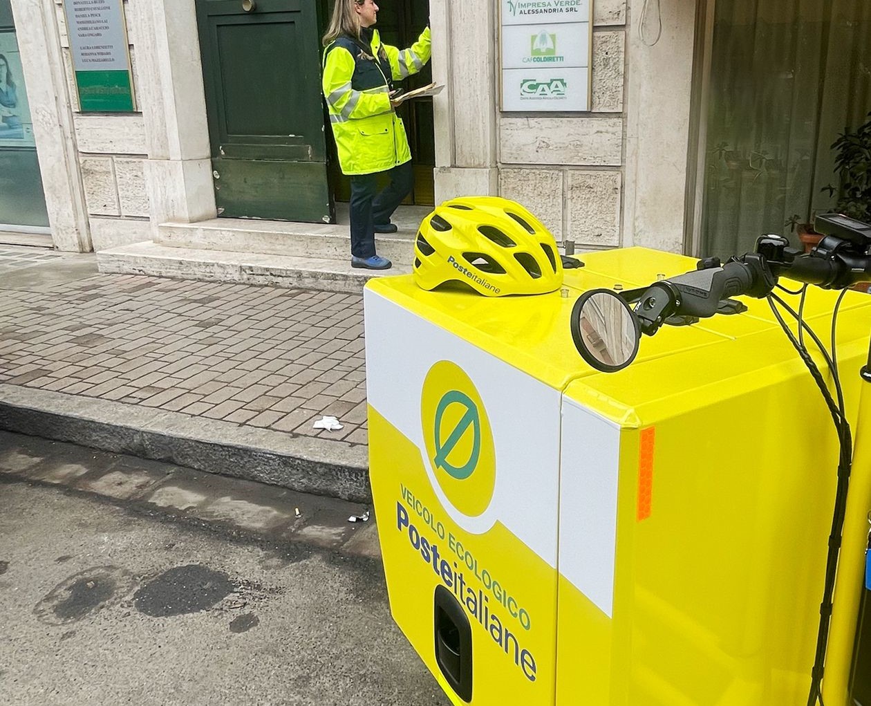 Poste Italiane: ad Alessandria arrivano le Cargo E-Bike a emissioni zero