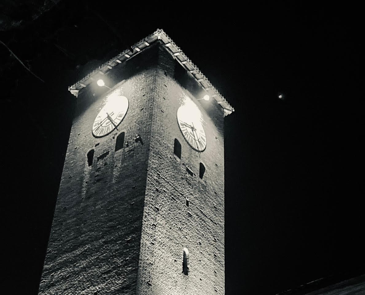 Pontecurone: luci della Torre Civica spente per protestare contro il caro bollette