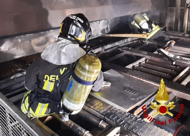 Genova: incendio in un forno industriale a Bolzaneto