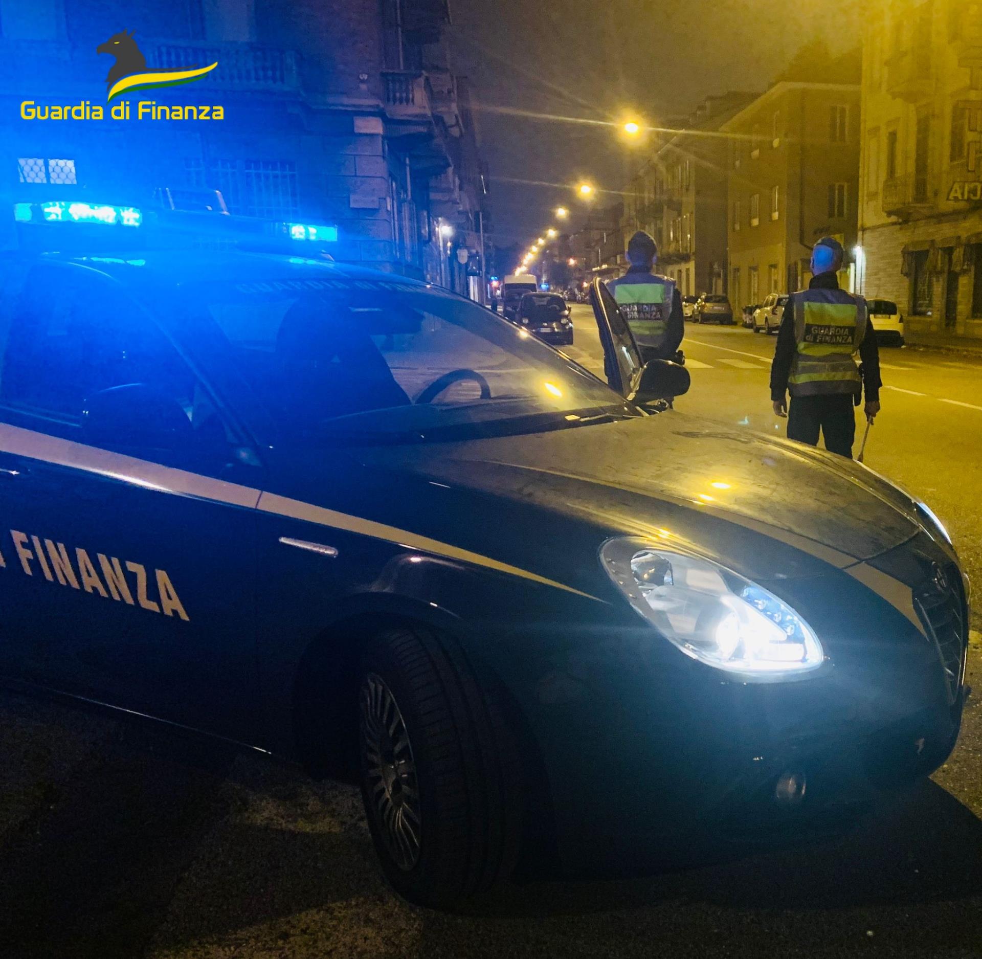Torino: nascondeva 140 kg di droga in cantina, arrestata dalla Guardia di Finanza