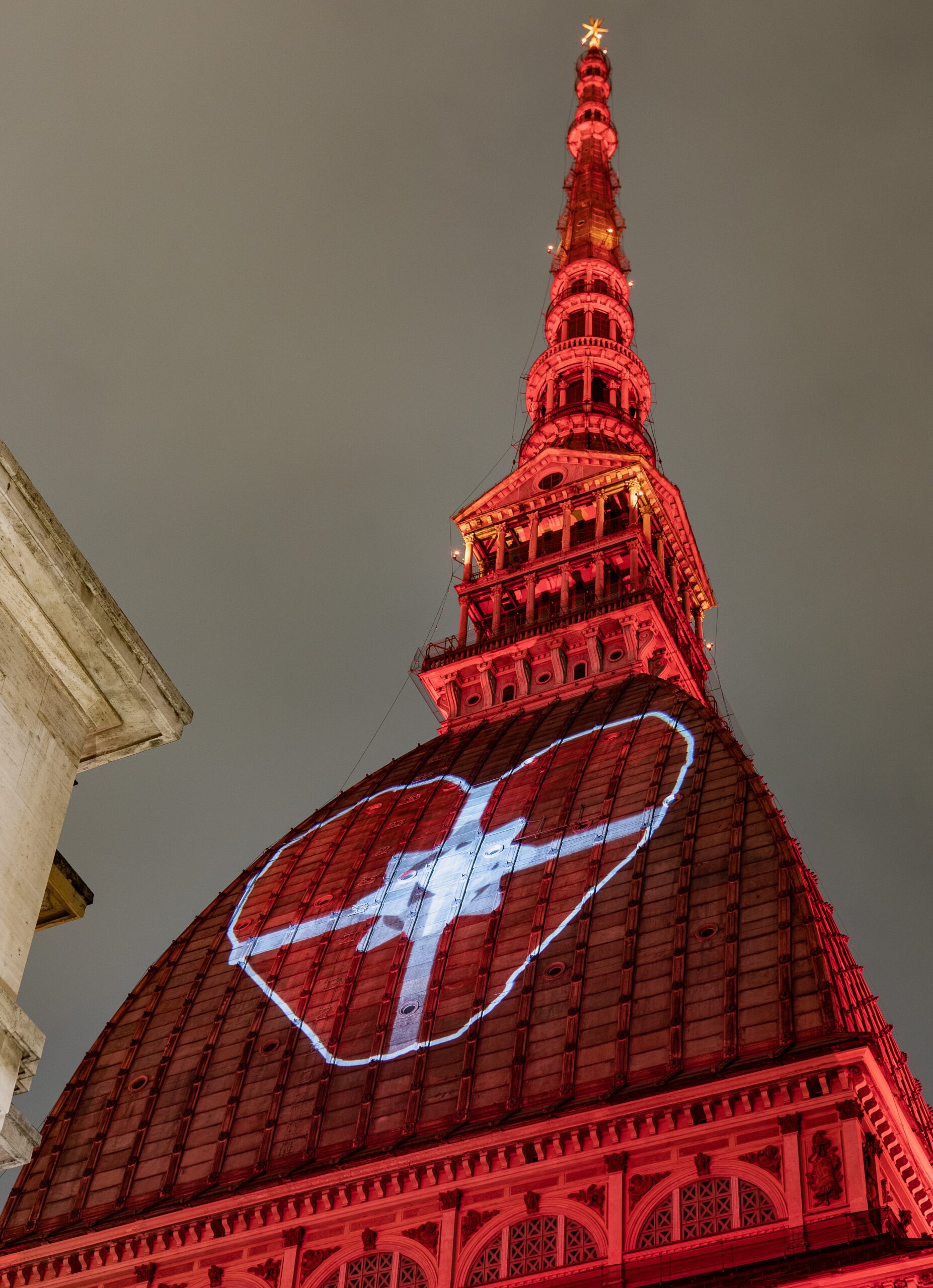 Torino: il 23 aprile la Mole si illumina di rosso per sensibilizzare alla donazione di organi e trapianti