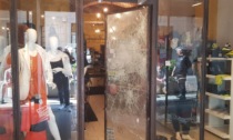 Non si fermano le spaccate ai negozi ad Alessandria: altri tre colpi