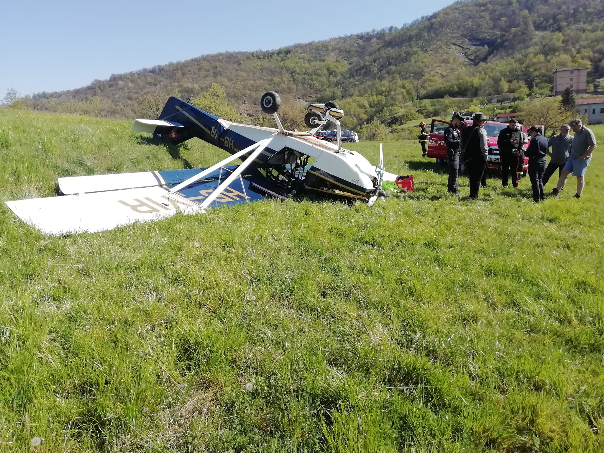 Arquata Scrivia, aereo da turismo precipita. Pilota illeso