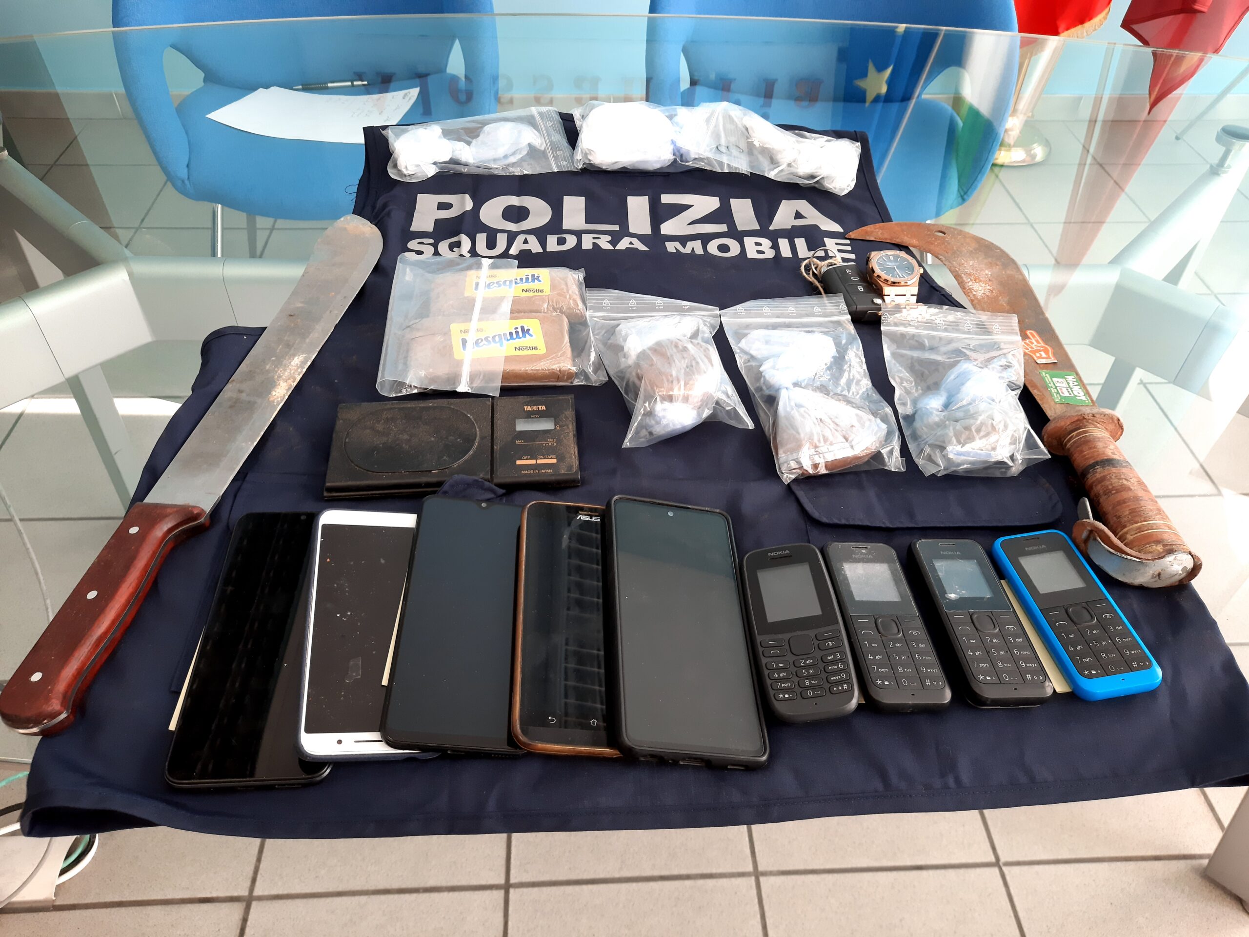 Spacciavano droga nelle campagne dell'Alessandrino: 3 arresti