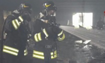 Incendio in un capannone a Montariolo: a fuoco diversi materiali