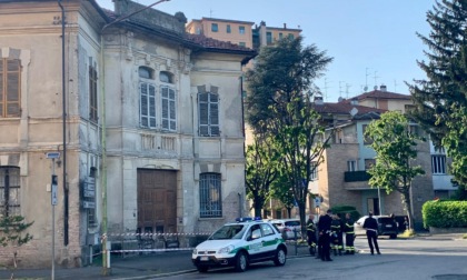 Novi Ligure, distacco di calcinacci della facciata della ex caserma